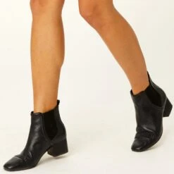 Bliss Boots -Jewelry Store bliss boots black 3 b7c57a49 4f2c 4ea6 812d 4446b930545e