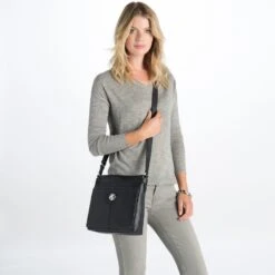 Selena Organizer -Jewelry Store selena organizer black 3 38aeca62 66af 4f31 a2f9 3d842fdbfbc0